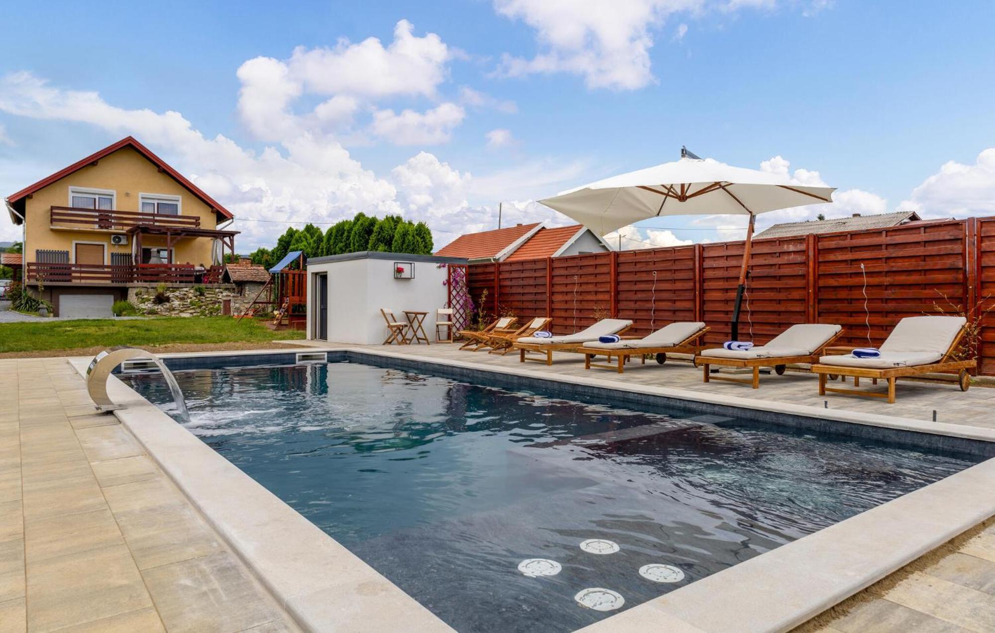 Nice Home In Velika With Outdoor Swimming Pool Exterior foto